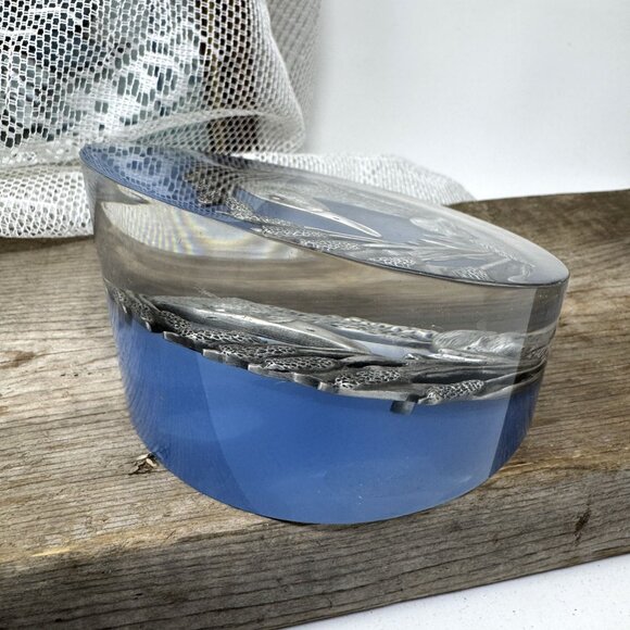 Vintage 3D Lucite Sculpture Duck Family Oval Paperweight Collectible Table Decor - Picture 6 of 10